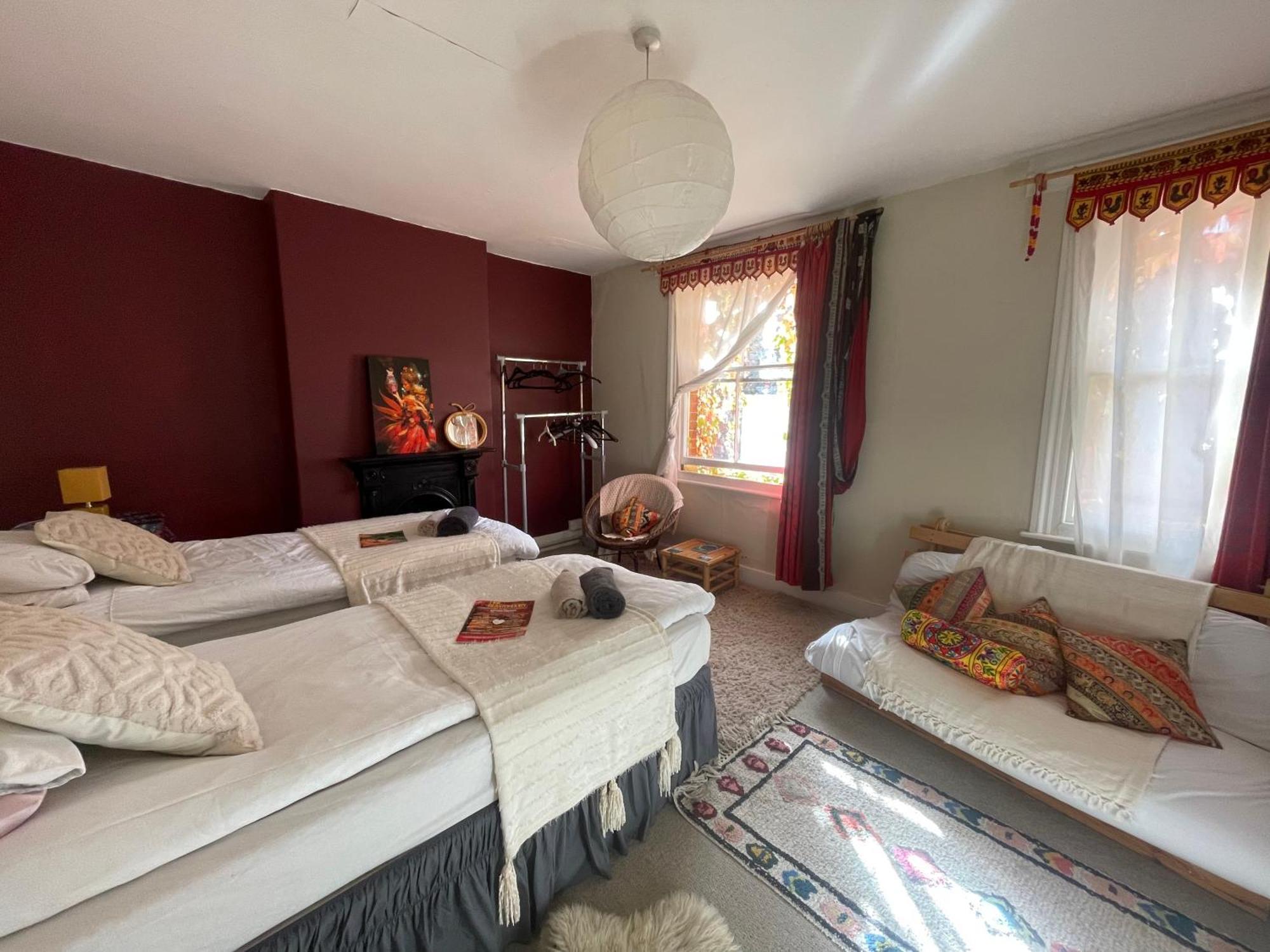 Homestay In The Heart Of Avalon Glastonbury Exterior foto
